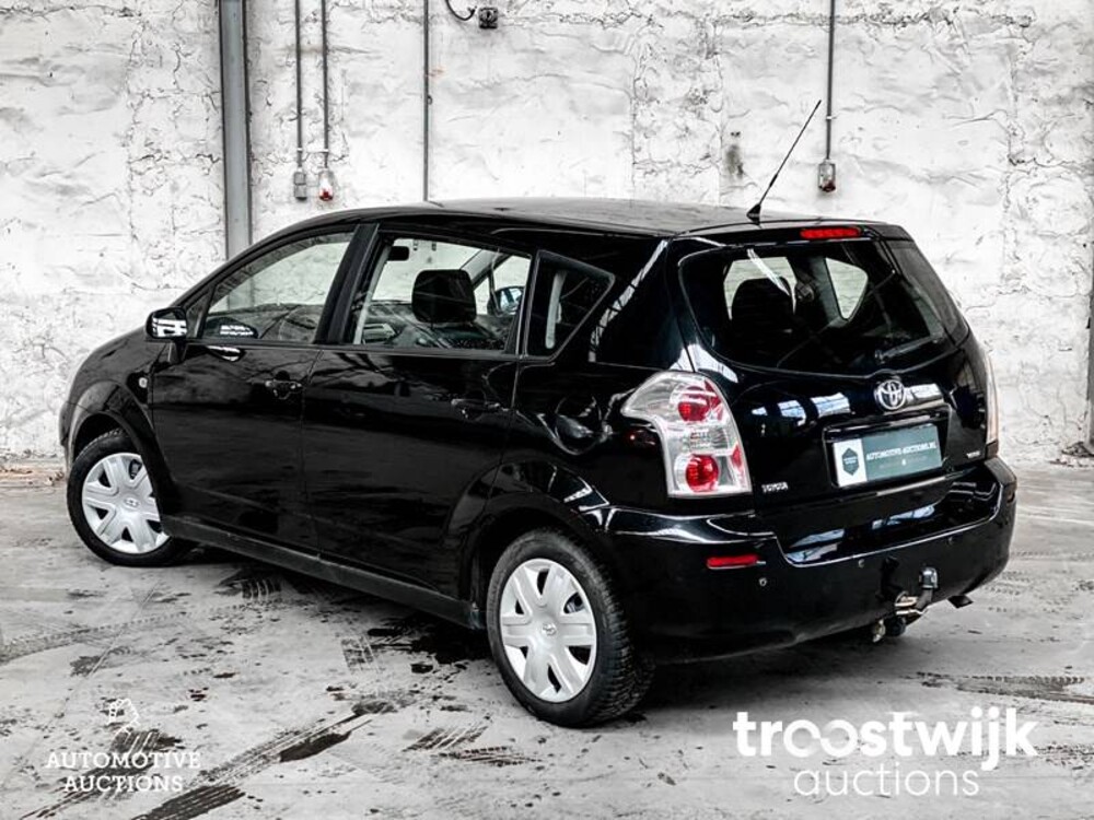 Toyota Verso VVT-i Terra 1.6 Car