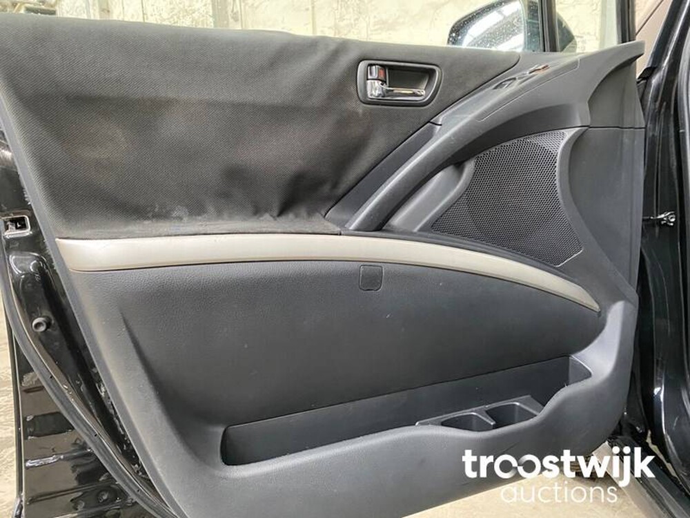 Toyota Verso VVT-i Terra 1.6 Car