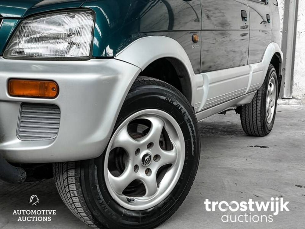 Daihatsu Terios SX 1.3 Car