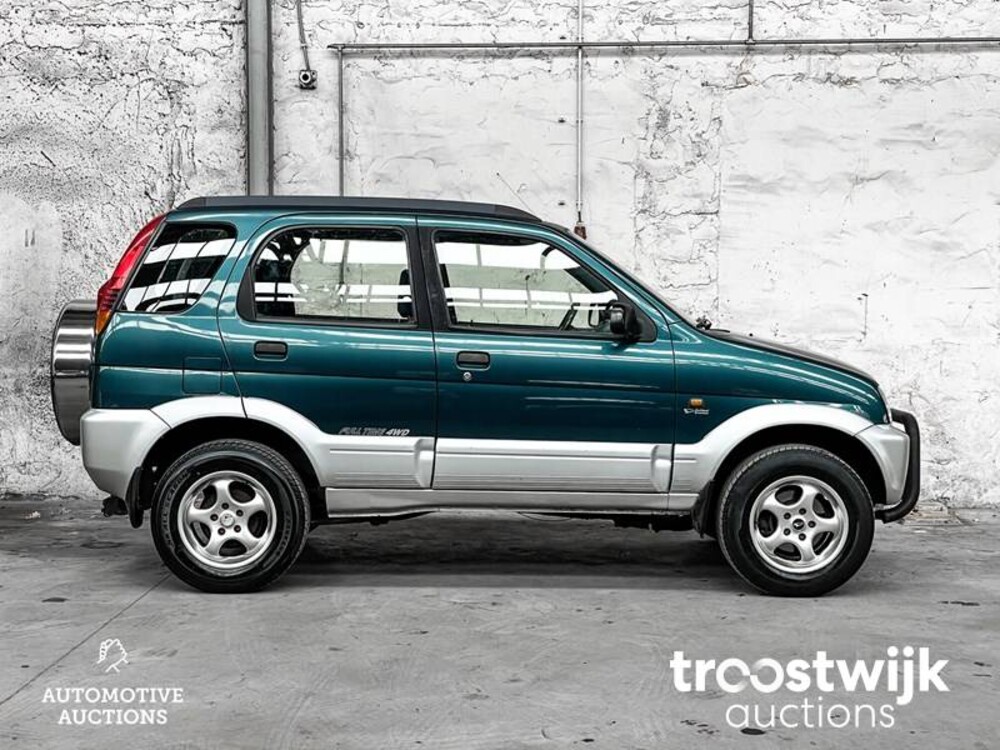 Daihatsu Terios SX 1.3 Car