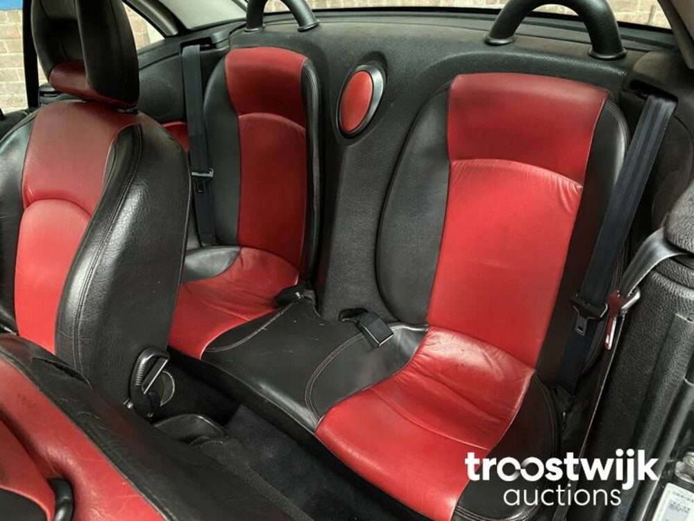 Peugeot 206 CC 2.0-16V Car