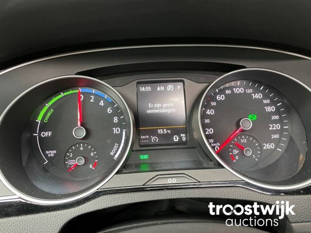 Volkswagen Passat TSI GTE Highline 1.4 Car