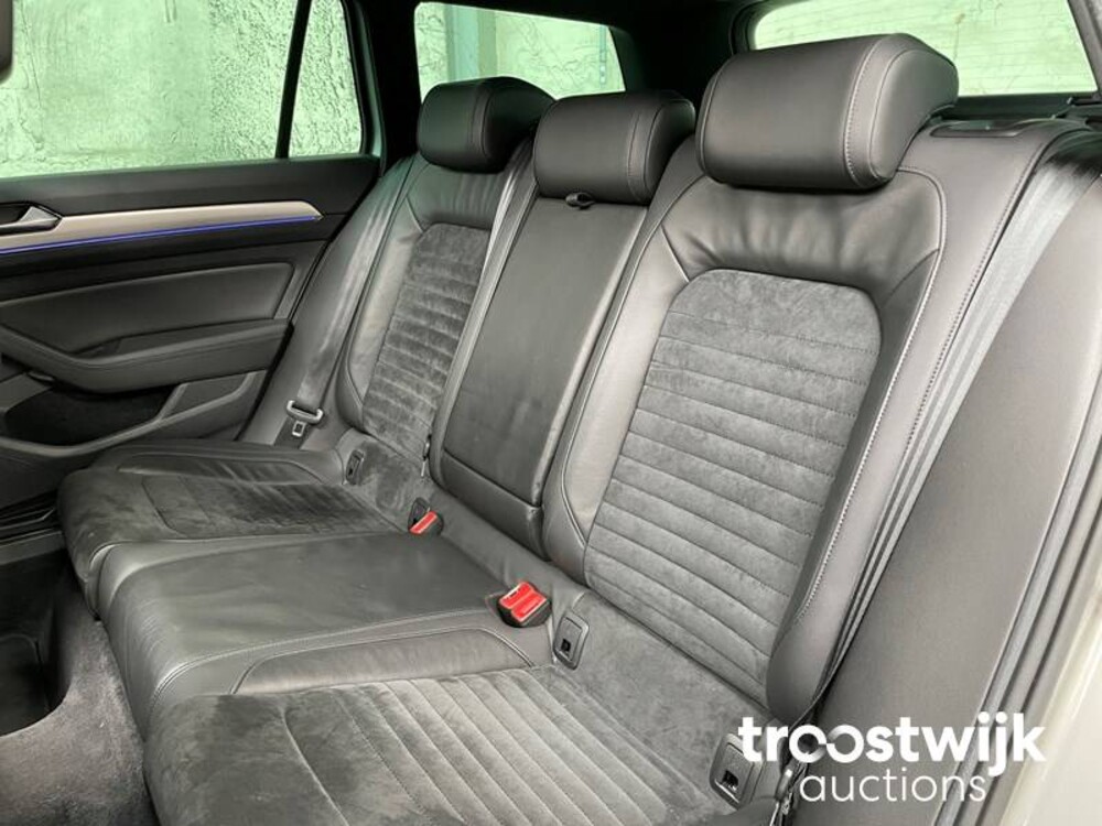 Volkswagen Passat TSI GTE Highline 1.4 Car