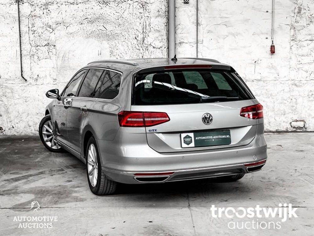 Volkswagen Passat TSI GTE Highline 1.4 Car