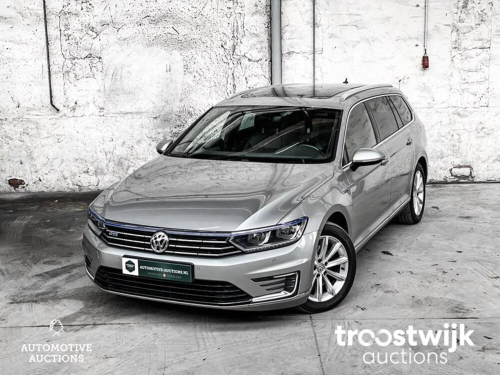 Volkswagen Passat TSI GTE Highline 1.4 Car