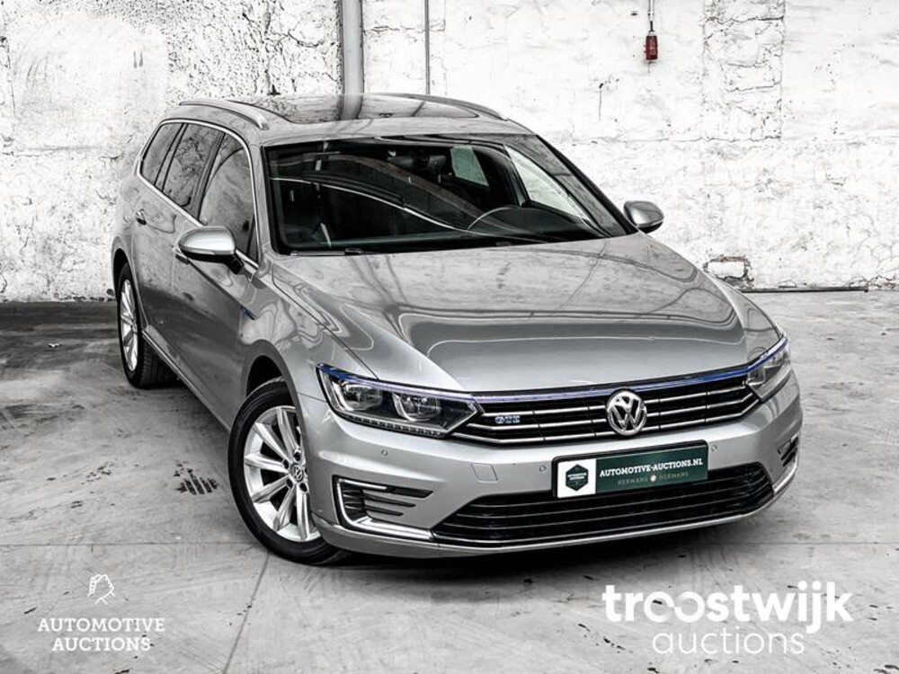 Volkswagen Passat TSI GTE Highline 1.4 Car