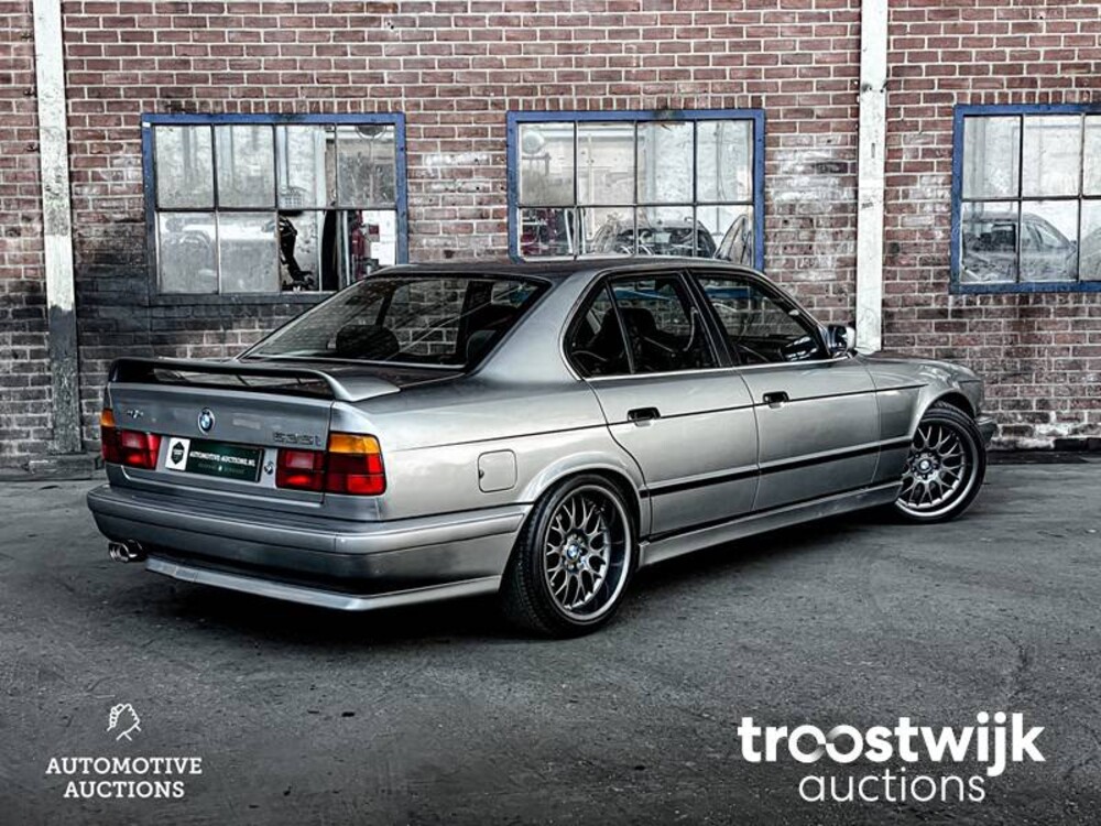 BMW 535i Hartge E34 5-serie Car