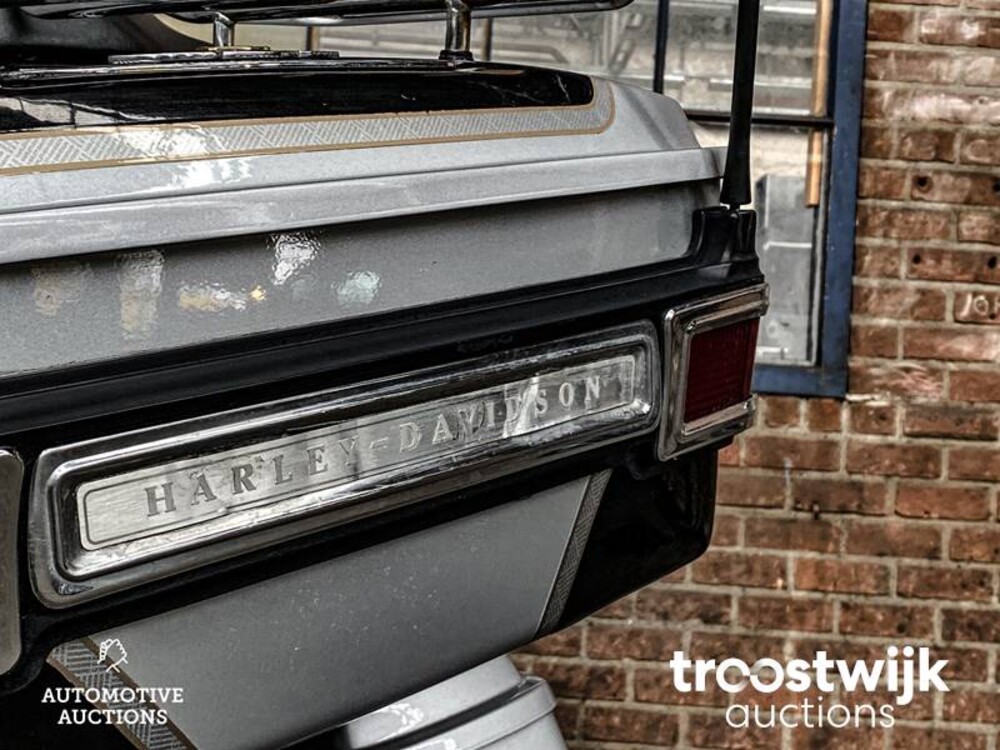 Harley Davidson FLHTCUI Electra Glide Ultra Classic Anniversary Motorcycle