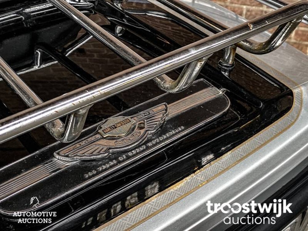 Harley Davidson FLHTCUI Electra Glide Ultra Classic Anniversary Motorcycle