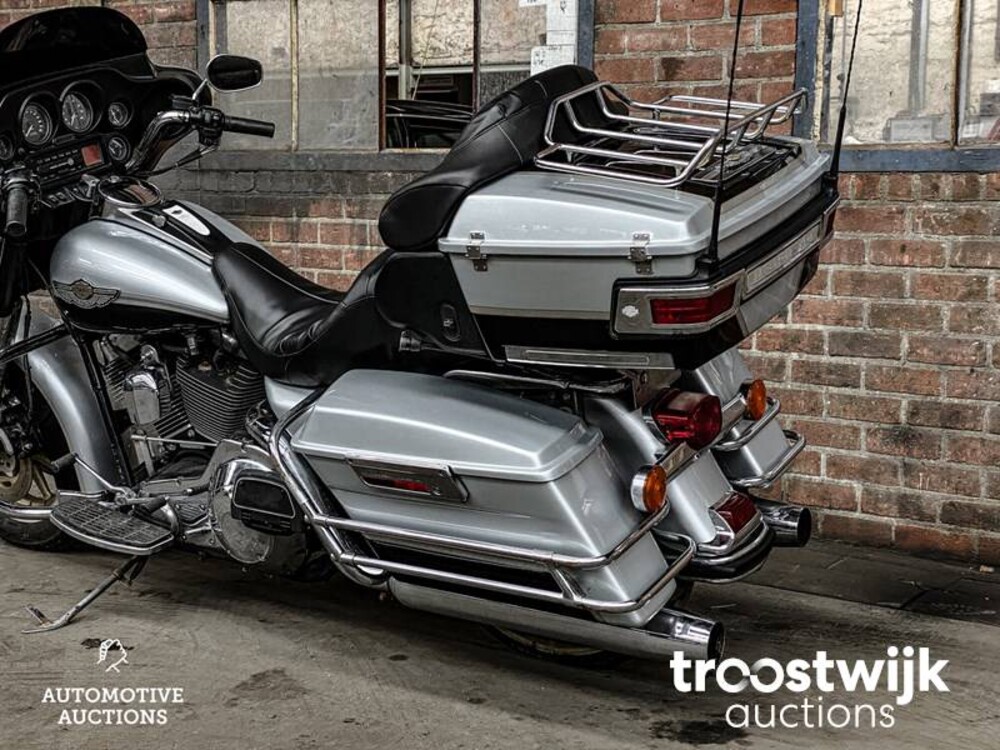 Harley Davidson FLHTCUI Electra Glide Ultra Classic Anniversary Motorcycle