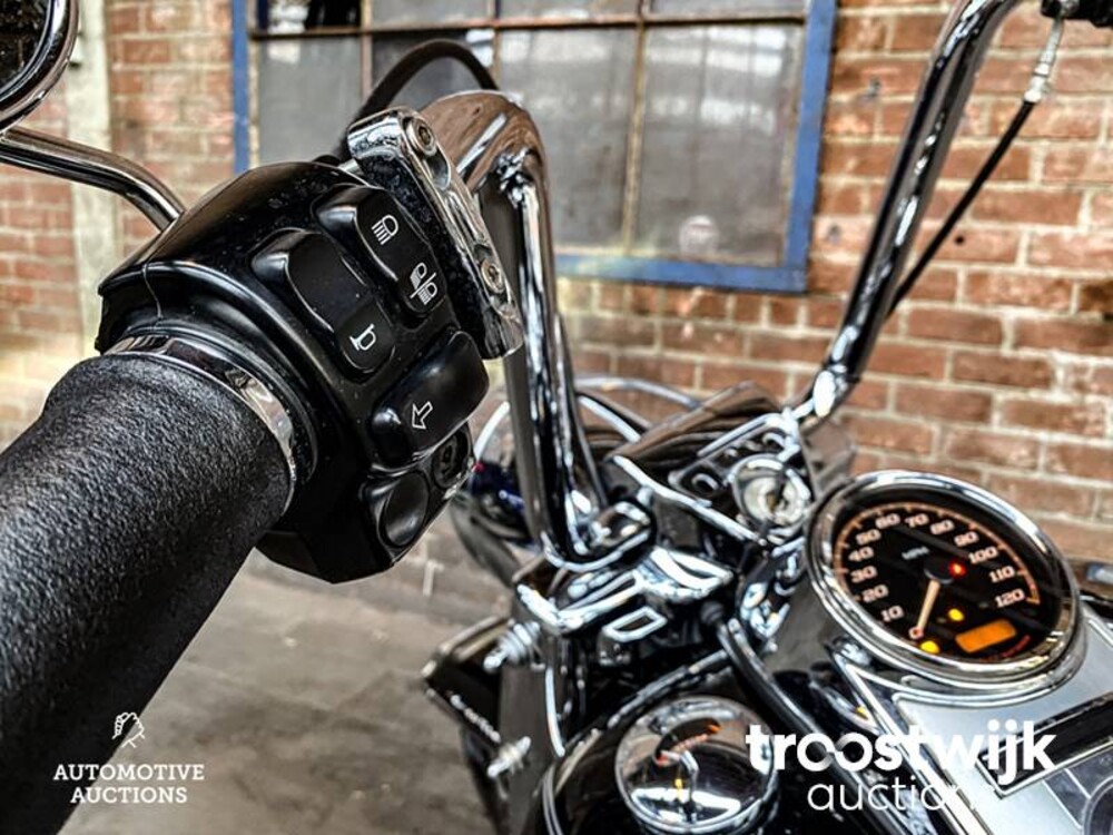 Harley-Davidson Road King FLHR Cruiser Motorcycle