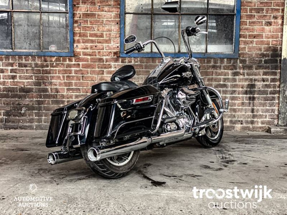 Harley-Davidson Road King FLHR Cruiser Motorcycle