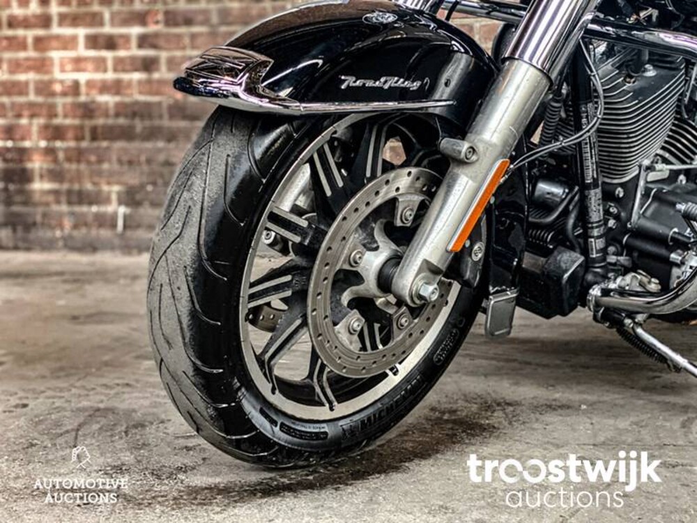 Harley-Davidson Road King FLHR Cruiser Motorcycle