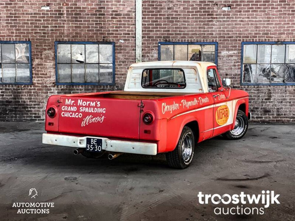 Dodge D100 Short Bed 7.2 V8 Car