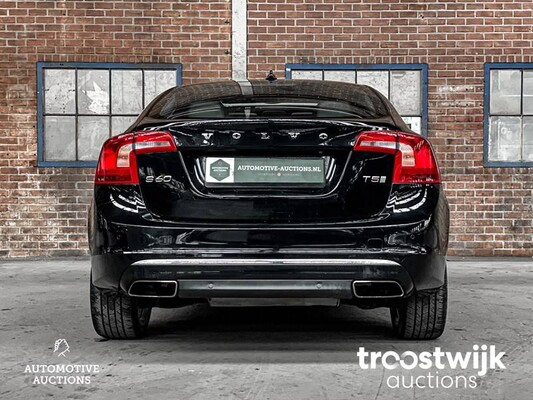 Volvo S60 T5 245pk, 2017