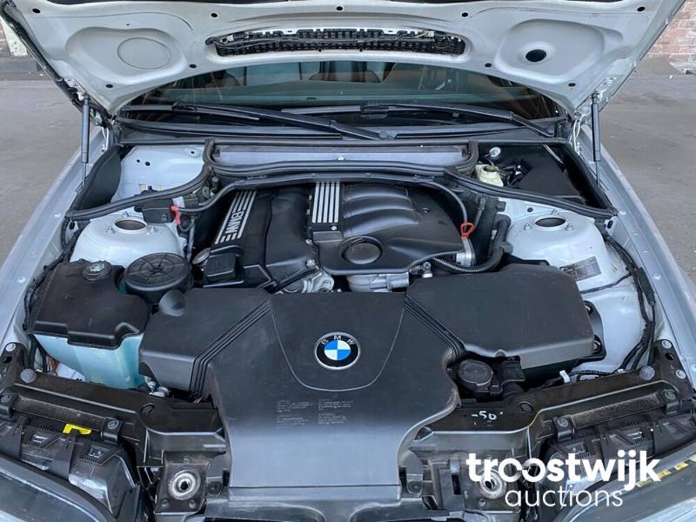 BMW 318Ci Executive 3-serie Cabriolet Car