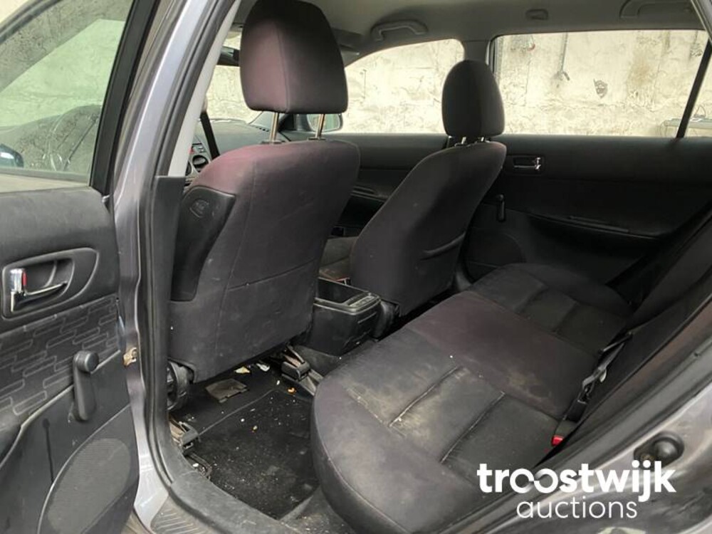 Mazda 6 Sportbreak 1.8i Exclusive Car