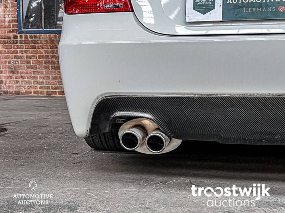 BMW 530i M-Sport E60 231pk 2004 5-serie Car