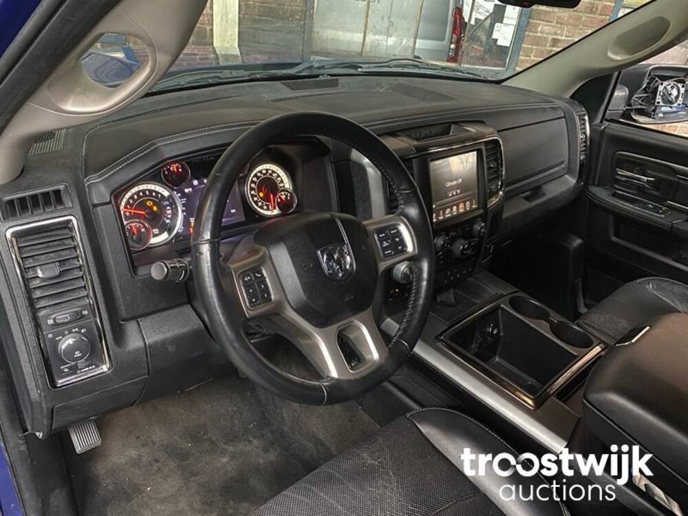 Dodge Ram 1500 5.7 Hemi Car