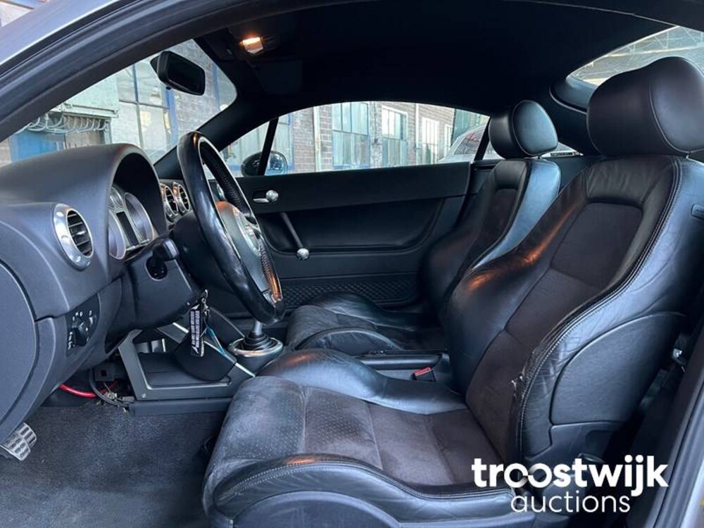 Audi TT MK1 1.8 5V Turbo quattro Car