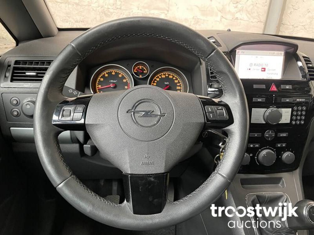 Opel Zafira Cosmo 2.2 Car