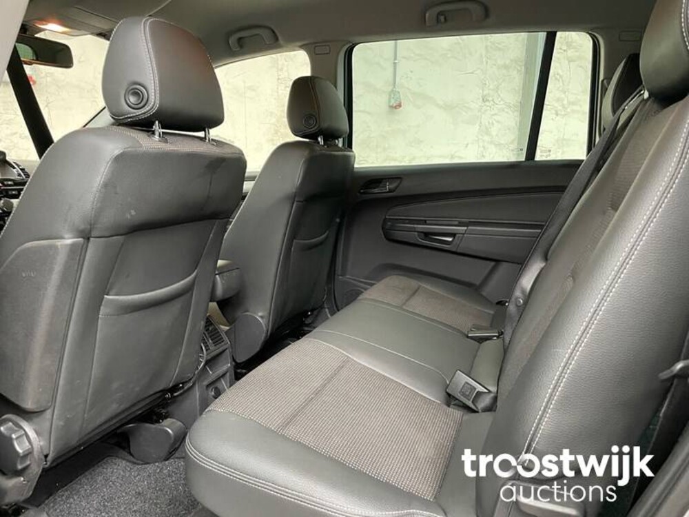 Opel Zafira Cosmo 2.2 Car
