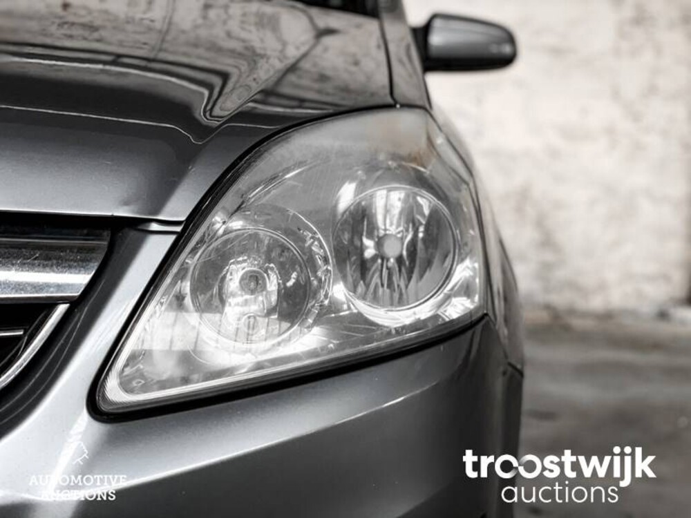 Opel Zafira Cosmo 2.2 Car