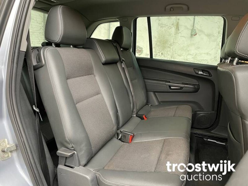 Opel Zafira Cosmo 2.2 Car