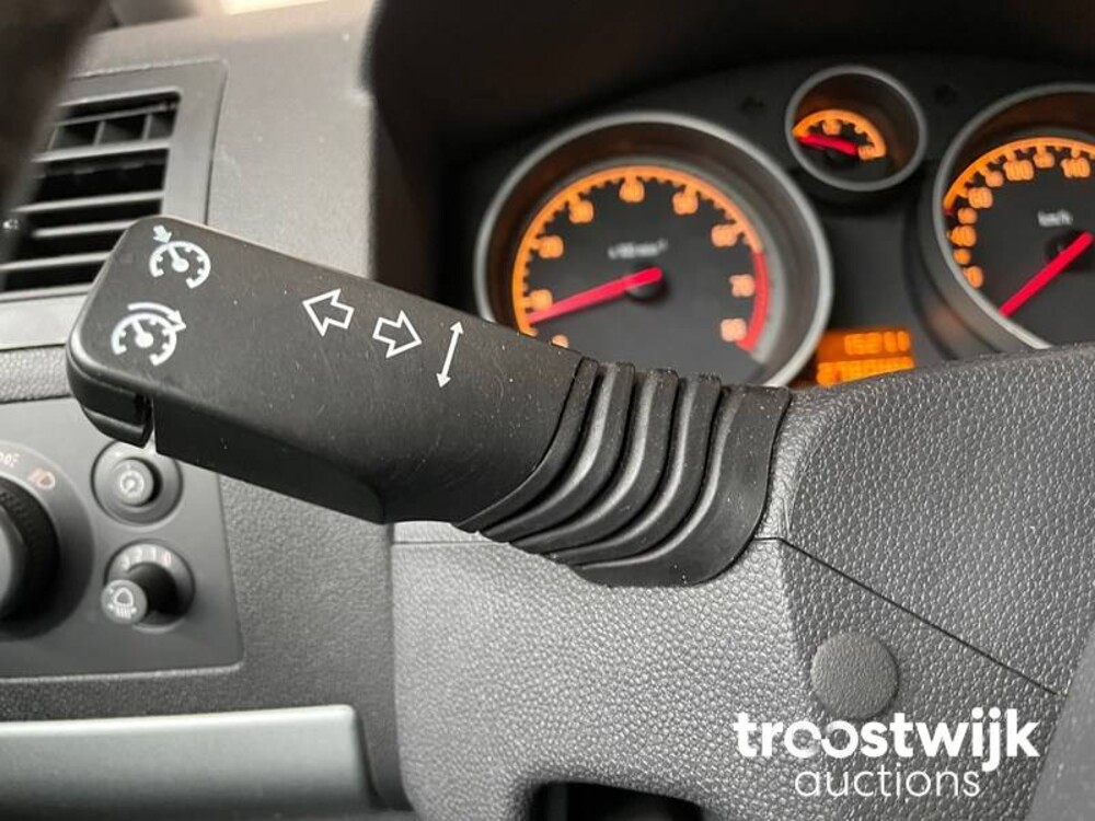 Opel Zafira Cosmo 2.2 Car