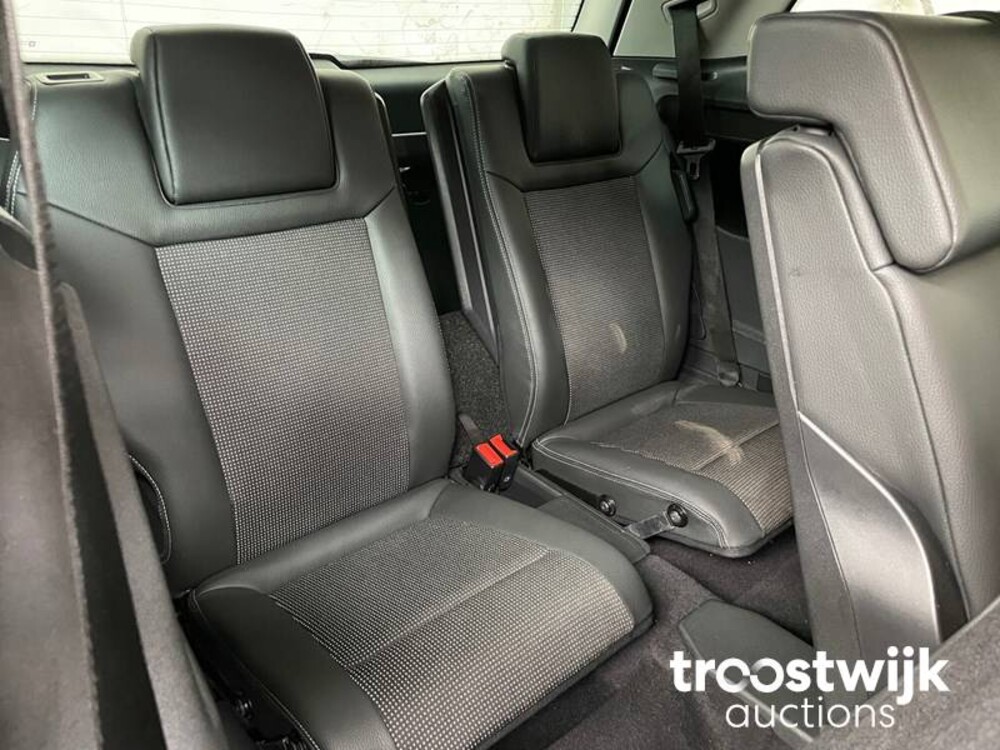 Opel Zafira Cosmo 2.2 Car