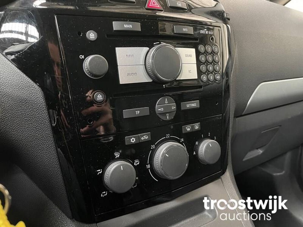 Opel Zafira Cosmo 2.2 Car