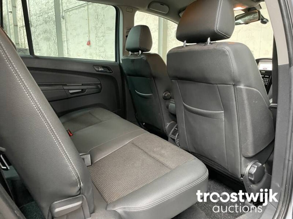 Opel Zafira Cosmo 2.2 Car