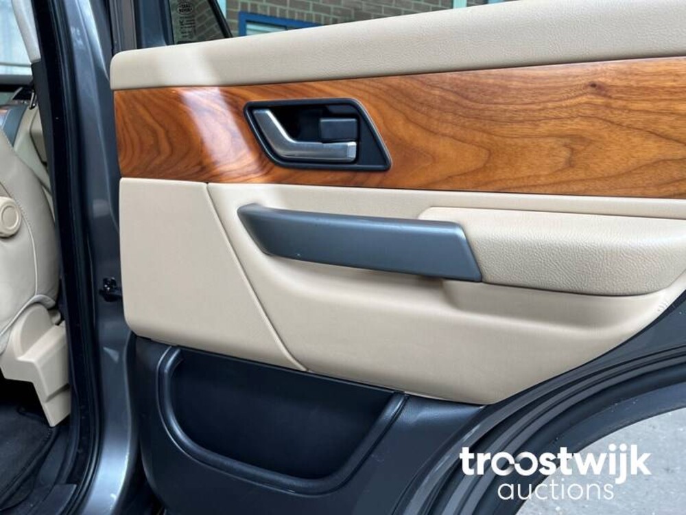 Land Rover Range Rover Sport 2.7 TdV6 HSE Car