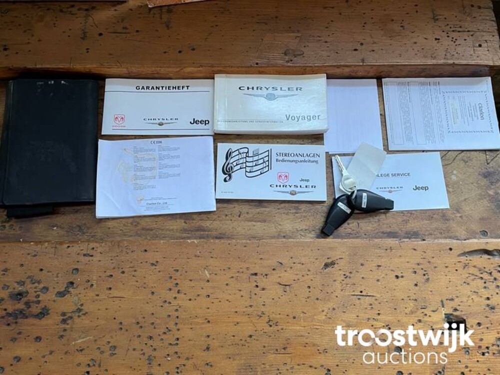 Chrysler Grand Voyager CRD Signature Series 2.8  Car