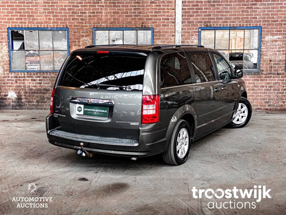 Chrysler Grand Voyager CRD Signature Series 2.8  Car