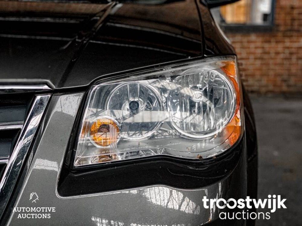 Chrysler Grand Voyager CRD Signature Series 2.8  Car