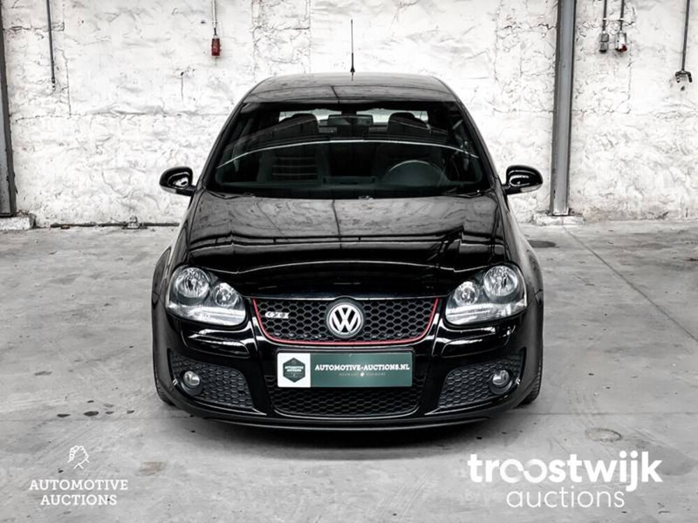 Volkswagen Golf GTI 2.0 TFSI 60 Car