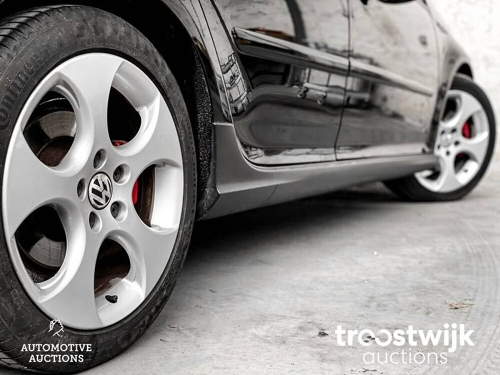 Volkswagen Golf GTI 2.0 TFSI 60 Car