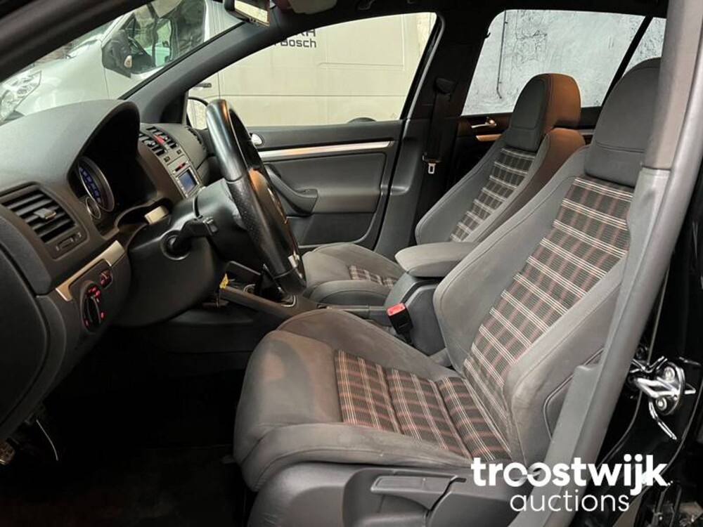 Volkswagen Golf GTI 2.0 TFSI 60 Car