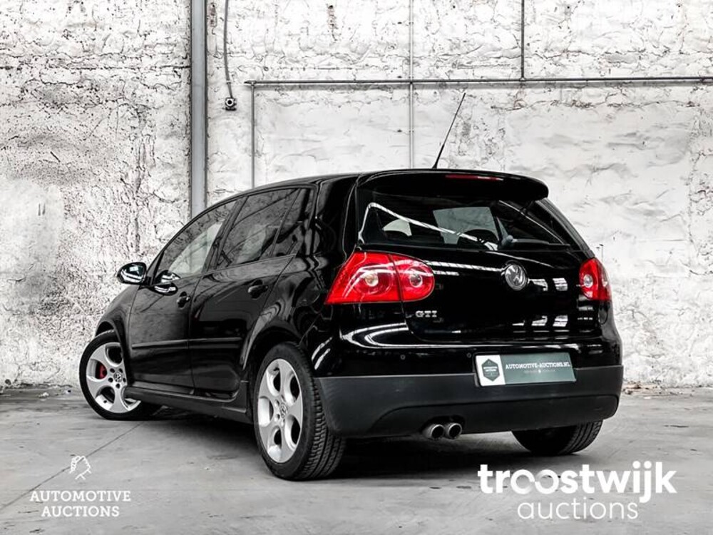 Volkswagen Golf GTI 2.0 TFSI 60 Car