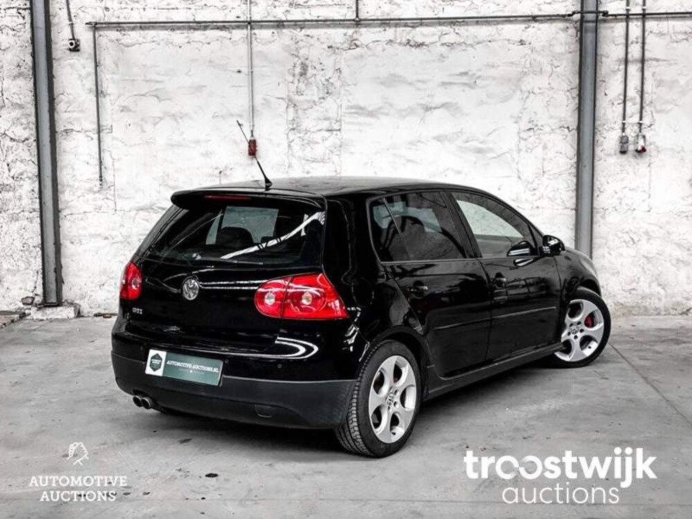 Volkswagen Golf GTI 2.0 TFSI 60 Car