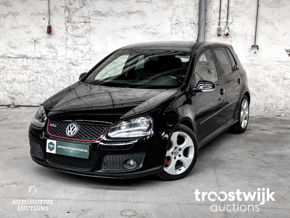 Volkswagen Golf GTI 2.0 TFSI 60 Car