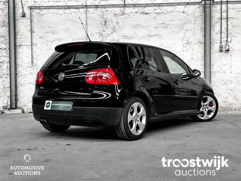 Volkswagen Golf GTI 2.0 TFSI 60 Car