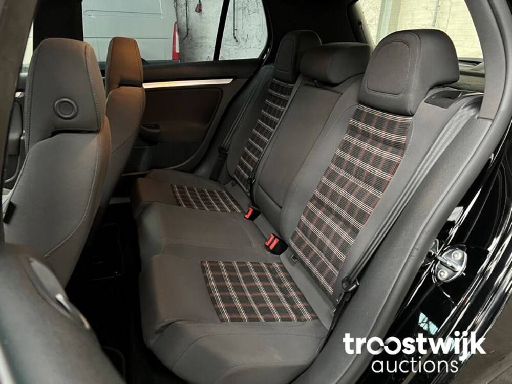 Volkswagen Golf GTI 2.0 TFSI 60 Car