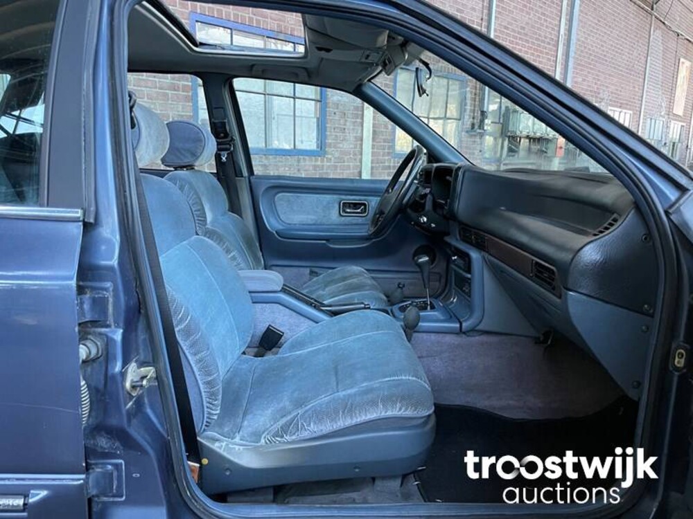 Ford Scorpio 2.8i V6 GHIA Car