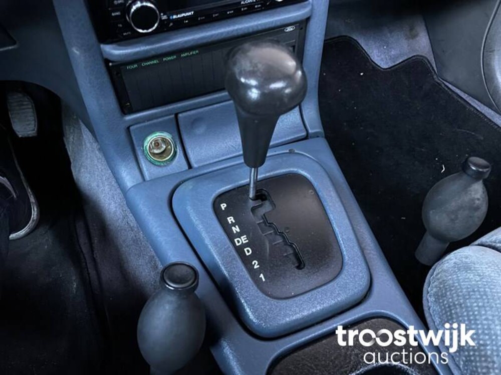 Ford Scorpio 2.8i V6 GHIA Car