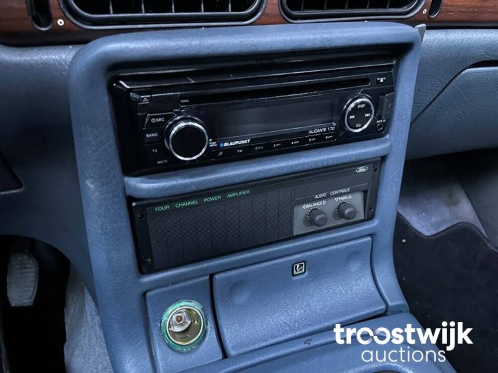 Ford Scorpio 2.8i V6 GHIA Car