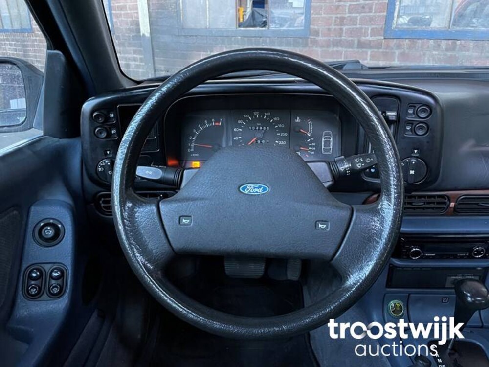 Ford Scorpio 2.8i V6 GHIA Car