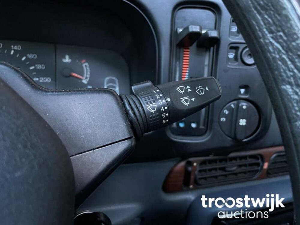 Ford Scorpio 2.8i V6 GHIA Car