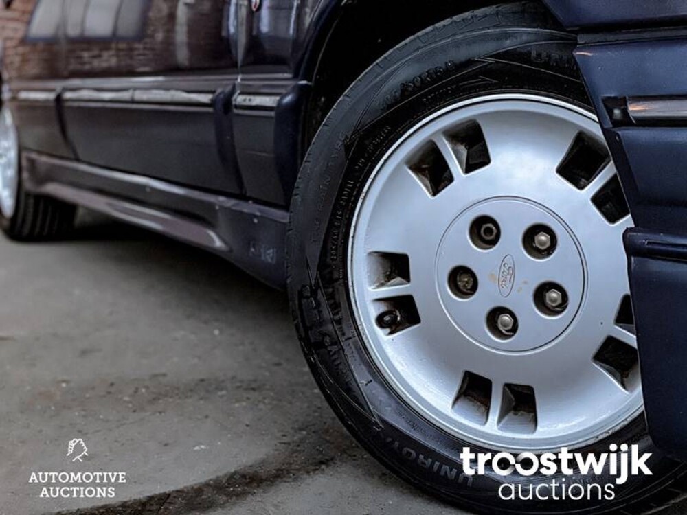 Ford Scorpio 2.8i V6 GHIA Car